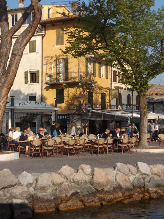 Appartamento Casa Glicine Garda  Esterno foto