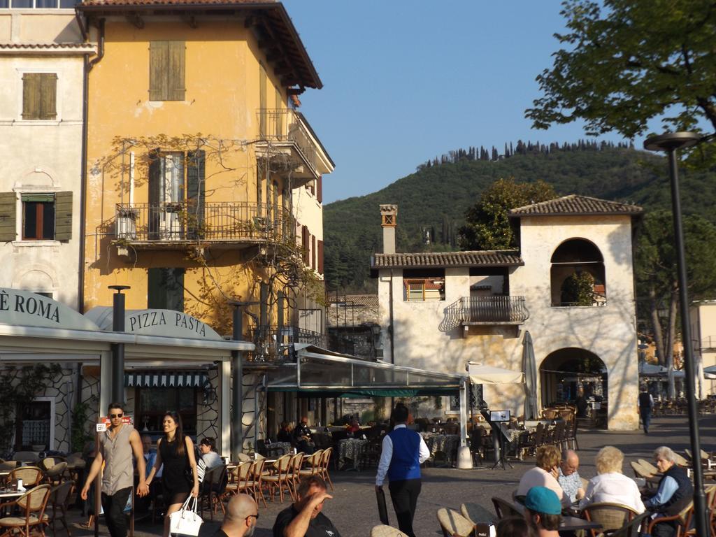 Appartamento Casa Glicine Garda  Esterno foto